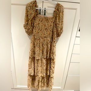 Floral midi dress with tiered accents . Size large